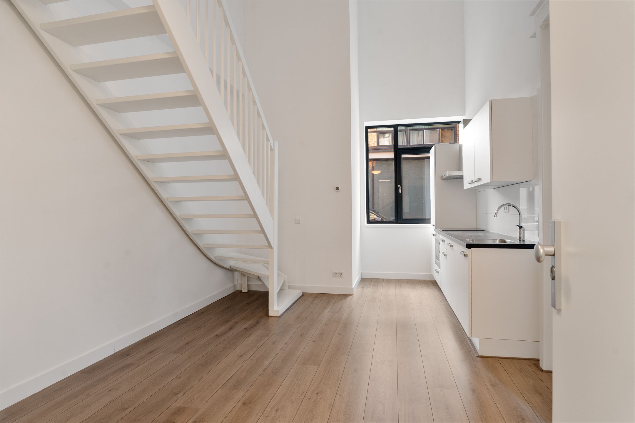 Photo 9 of Fascinatio Boulevard 944-E