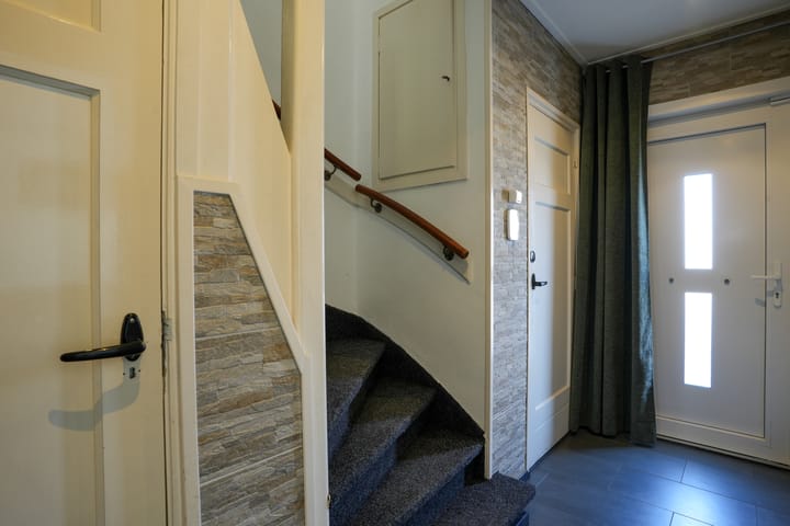 Tussenwoning te koop: Resedastraat 16, Geleen