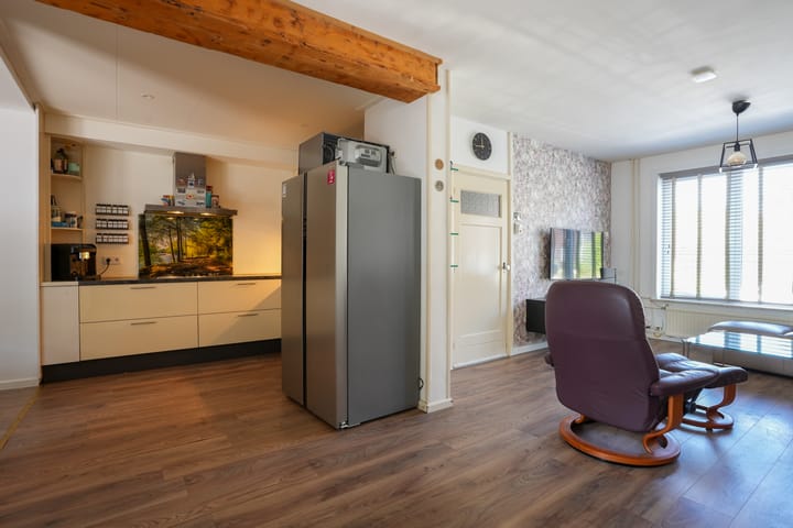 Tussenwoning te koop: Resedastraat 16, Geleen