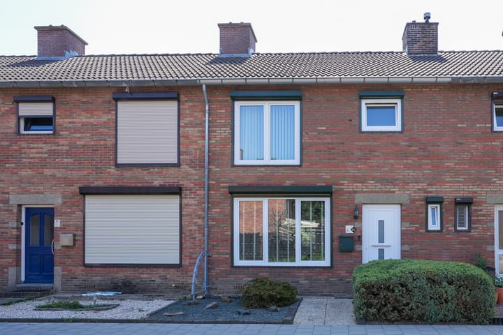 Tussenwoning te koop: Resedastraat 16, Geleen