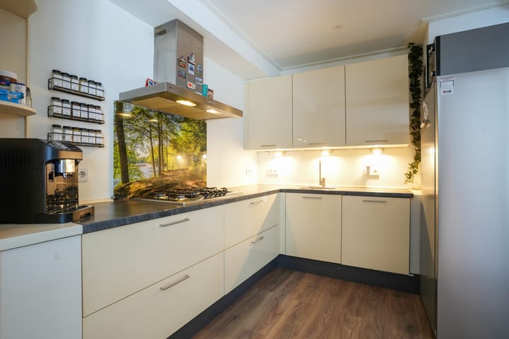 Tussenwoning te koop: Resedastraat 16, Geleen