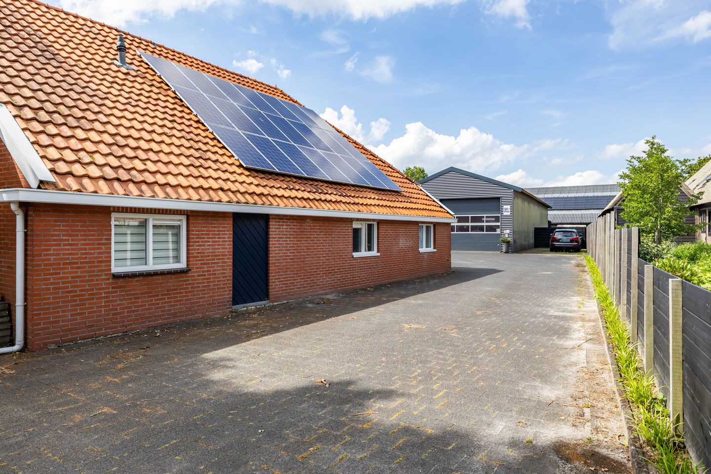 Bekijk foto 3 van Bonnen 15