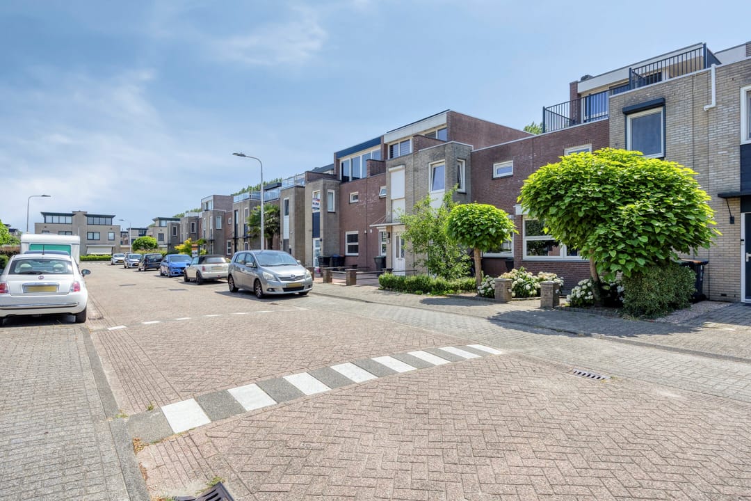 Photo 43 of Randwijkstraat 55