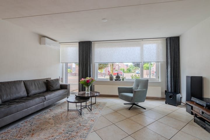 Hoekwoning te koop: Klaproos 65, Venray
