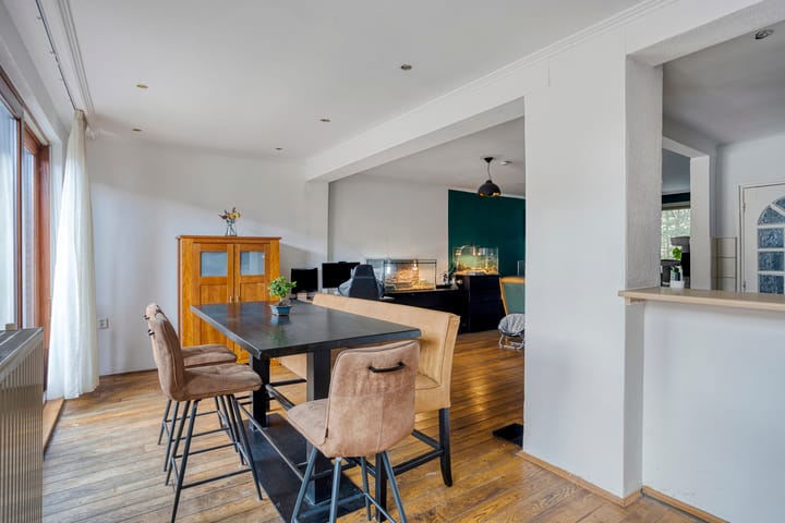 Tussenwoning te koop: Paulus Potterlaan 27, Helmond
