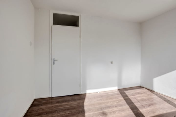 Tussenwoning te koop: De Greiden 7, Warten