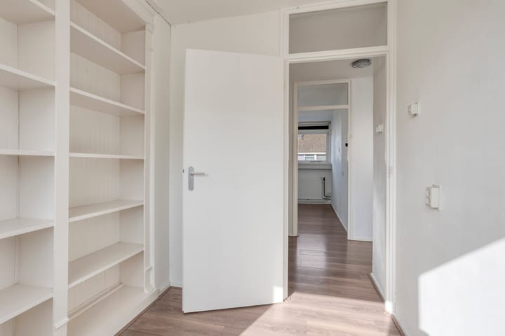 Tussenwoning te koop: De Greiden 7, Warten