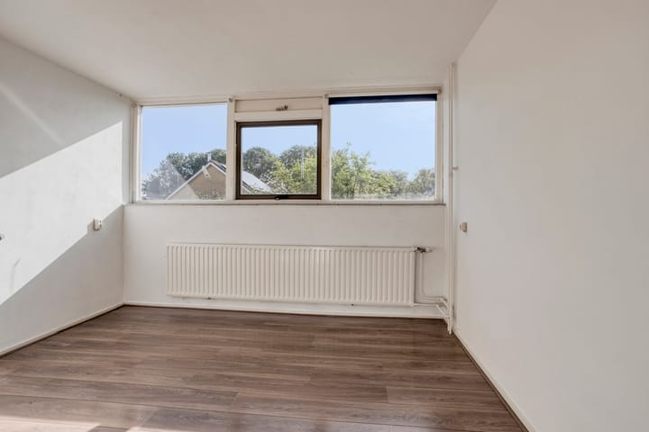 Tussenwoning te koop: De Greiden 7, Warten