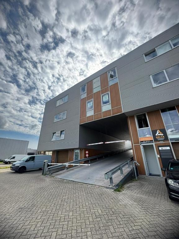 Bekijk foto 4 van Tijnmuiden 81