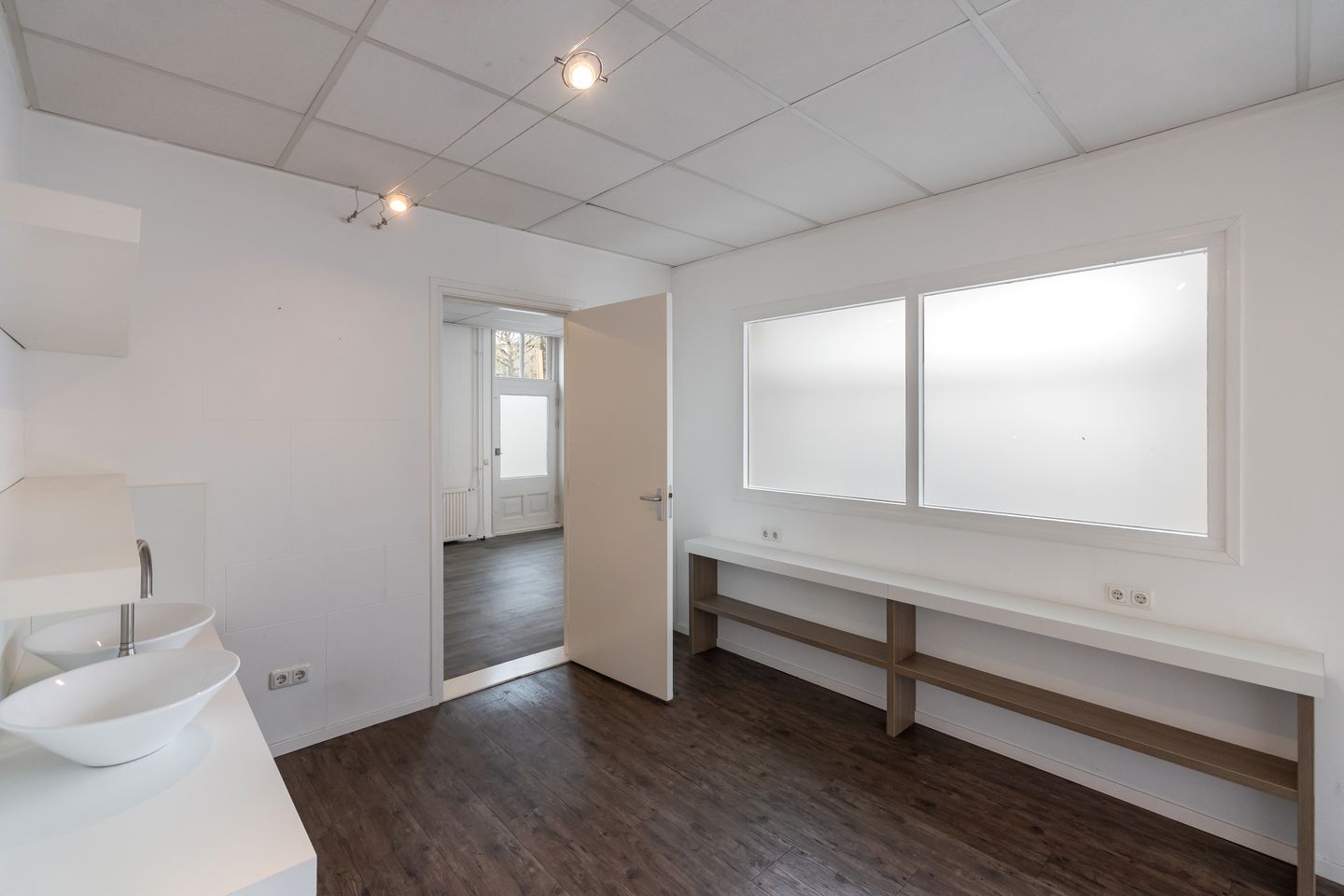 Photo 40 of Dorpsstraat 53