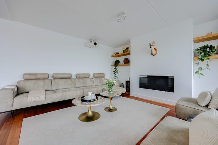Tussenwoning te koop: Fokkeboom 52, Almere