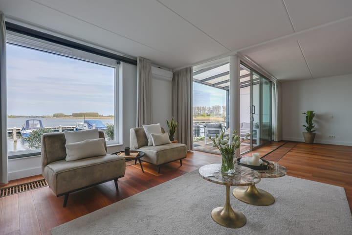 Tussenwoning te koop: Fokkeboom 52, Almere