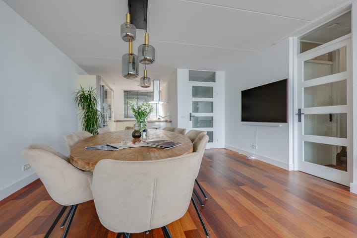 Tussenwoning te koop: Fokkeboom 52, Almere