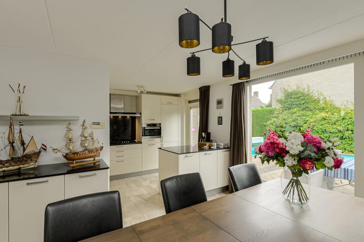 Vrijstaande woning te koop: Lange Slagen 15, Breda