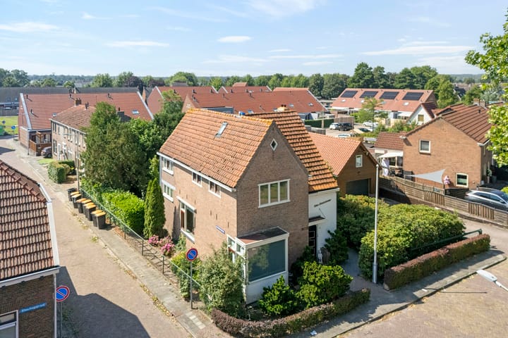 Vrijstaande woning te koop: De Voorst 1, Vollenhove