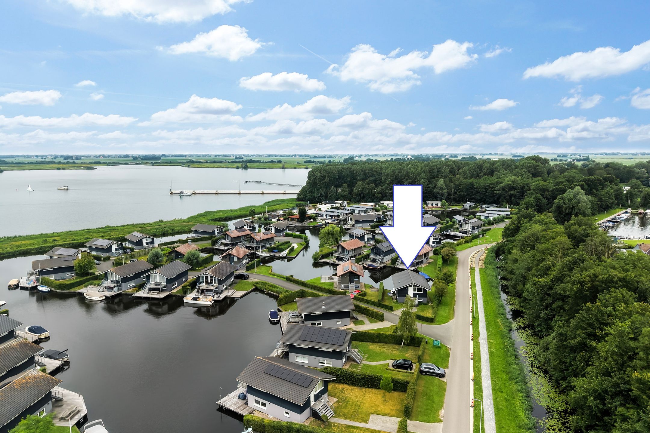 4-bedroom freehold villa in Terherne — photo 3 of 5