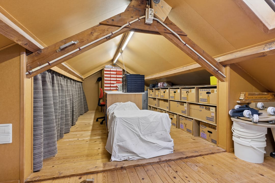 Photo 32 of Warmoesstraat 36