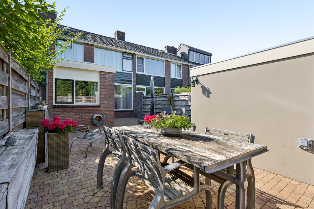 Photo 37 of Warmoesstraat 36