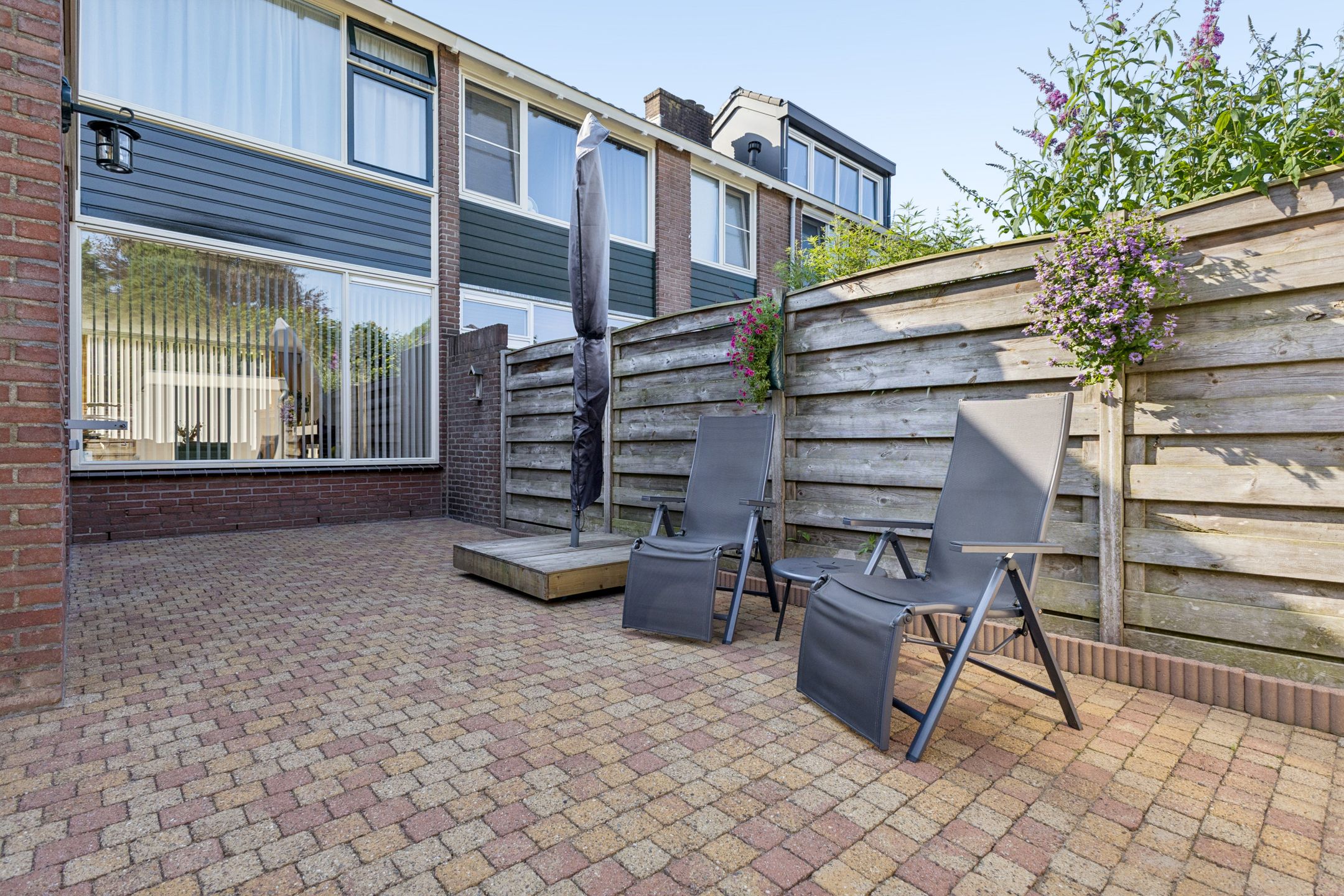 Photo 39 of Warmoesstraat 36