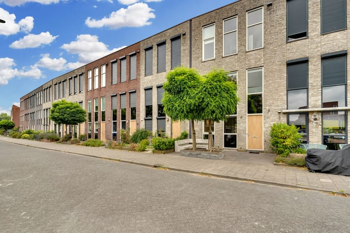 Tussenwoning te koop: Thurlede 54, Pijnacker