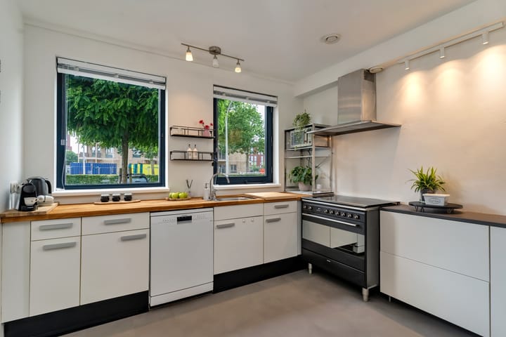 Tussenwoning te koop: Thurlede 54, Pijnacker