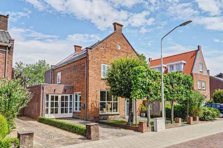 Photo 2 of Monseigneur van Kesselstraat 13