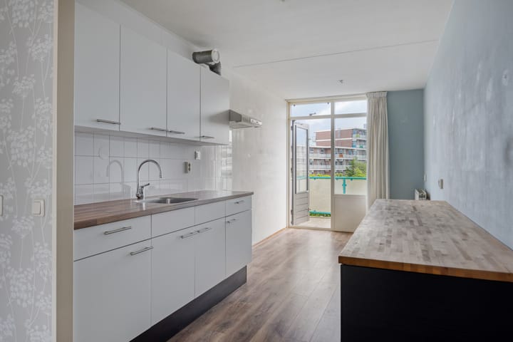 Appartement te koop: Coosje Buskenstraat 232, Vlissingen