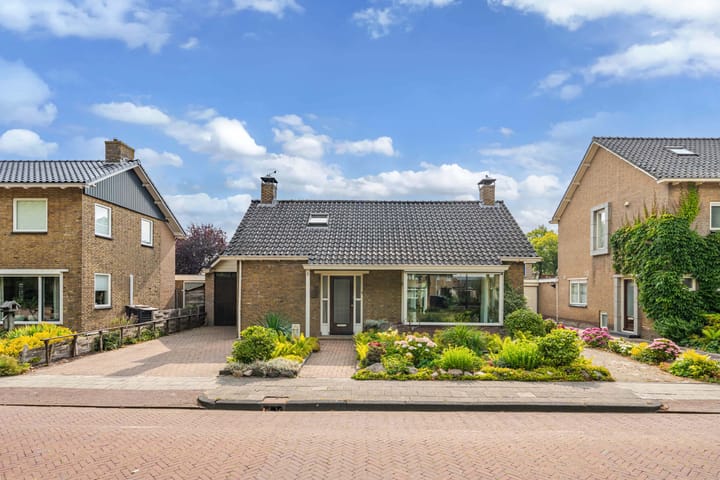 Foto 3 van Hertog van Saxenlaan 54