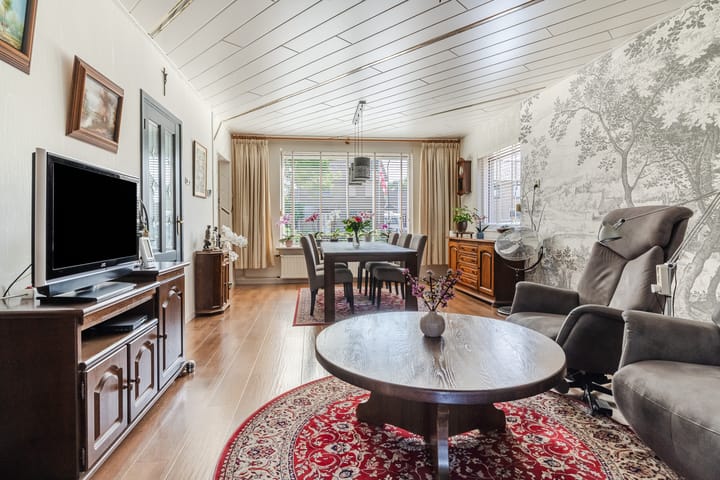 Vrijstaande woning te koop: Krommedelseweg 19, Loosbroek
