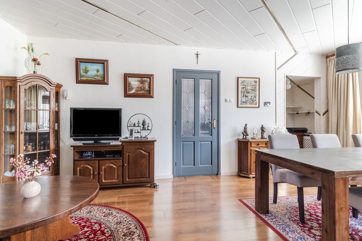 Vrijstaande woning te koop: Krommedelseweg 19, Loosbroek