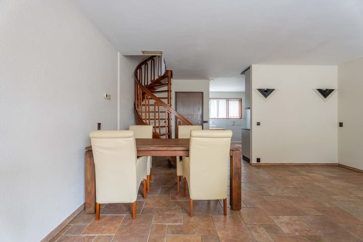 Tussenwoning te koop: Willem Elsschotsingel 5, Hillegom