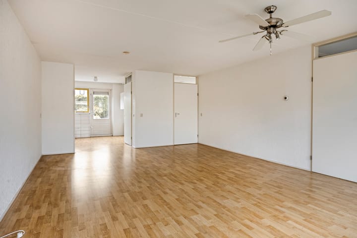 Hoekwoning te koop: Baronielaan 21, Emmeloord