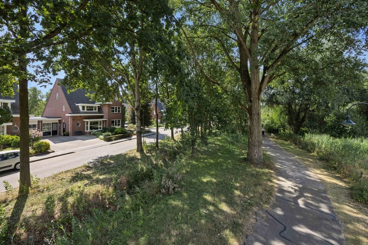 Tussenwoning te koop: de Groote Scheerelaan 27, Helmond
