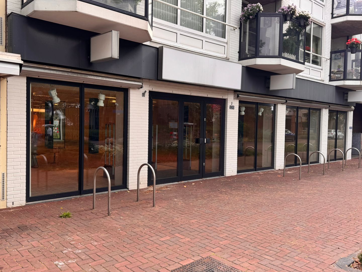 View photo 2 of Grotestraat 220
