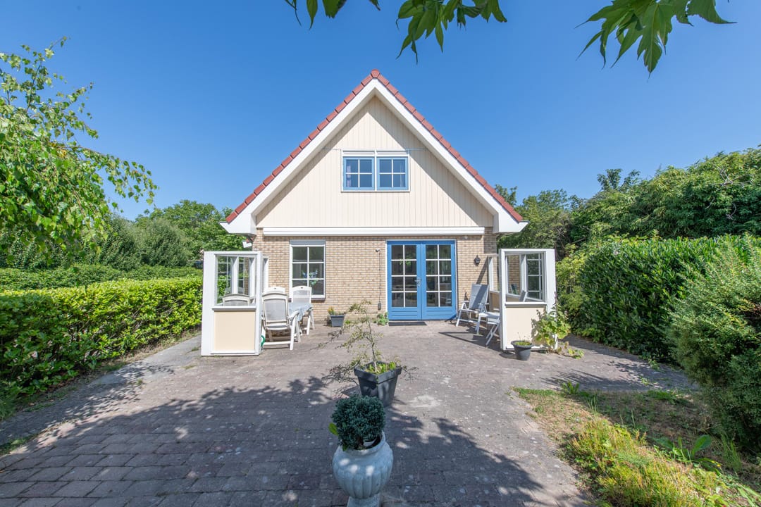 2-bedroom freehold villa in Schoorl — photo 1 of 5