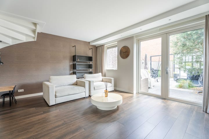 Tussenwoning te koop: Hyacint 101, Voorhout