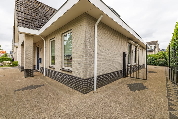 Vrijstaande woning te koop: Acer Flamingolaan 9, Oudenbosch