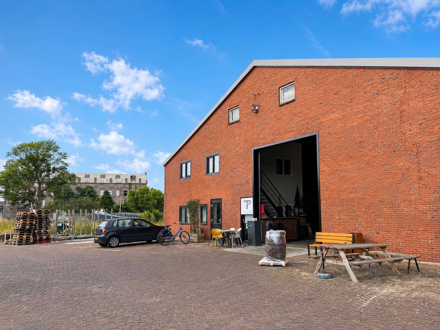 View photo 4 of Hoendiep 160