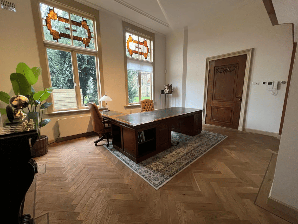 View photo 2 of Breestraat 101