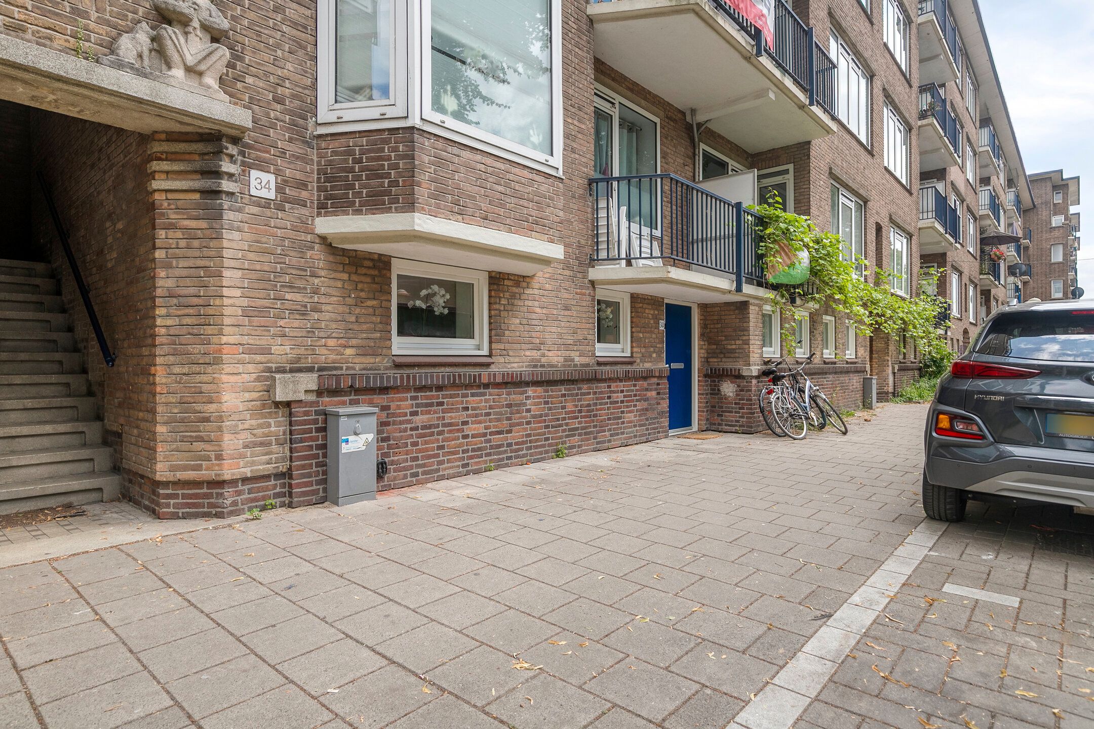 Photo 24 of Sara Burgerhartstraat 34-A