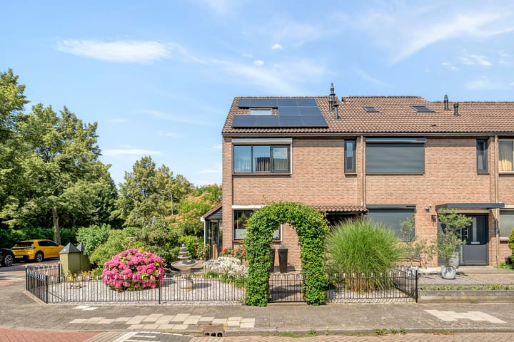 Hoekwoning te koop: Kreekstraat 1, 'S-Gravendeel