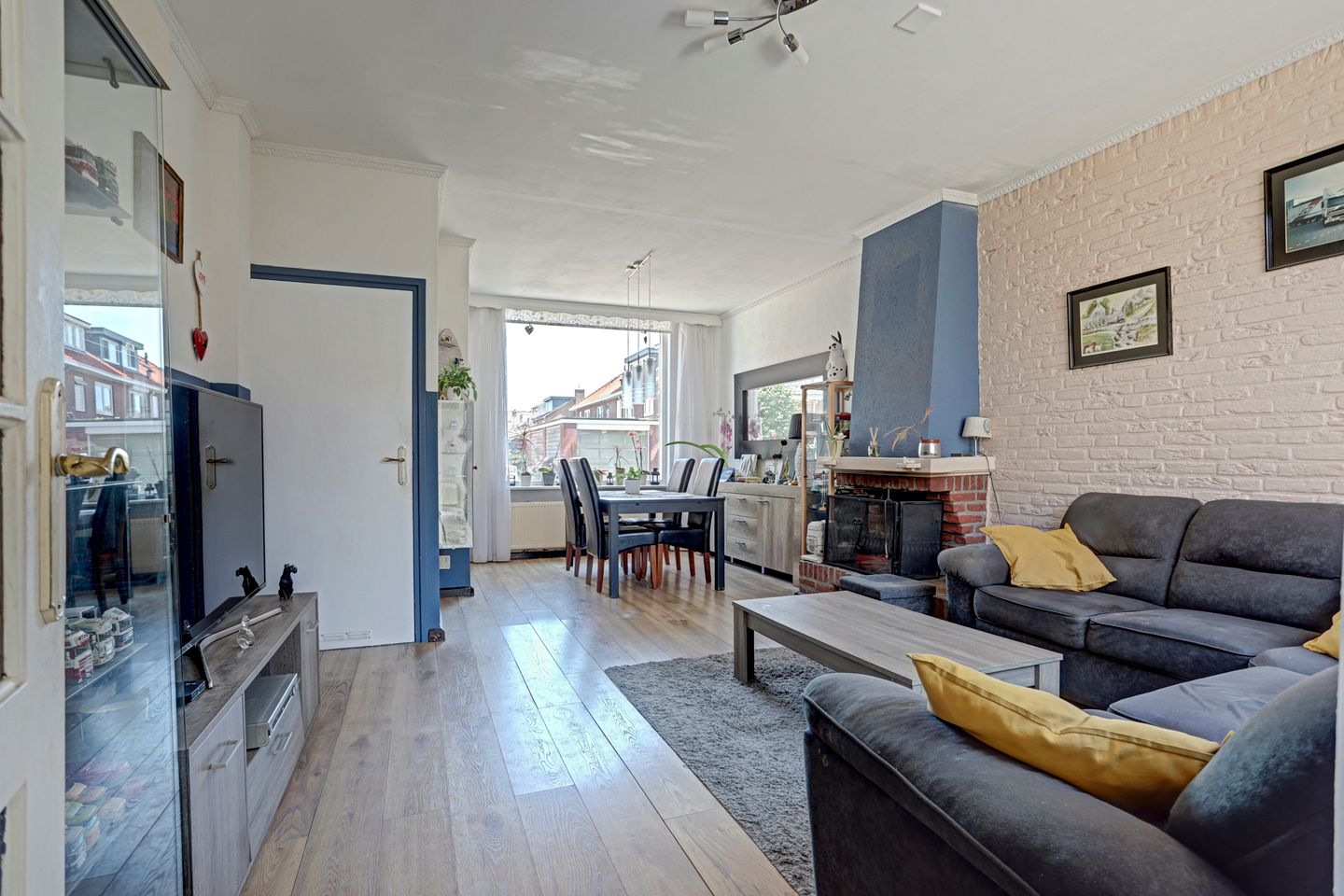 Photo 5 of Emmastraat 26