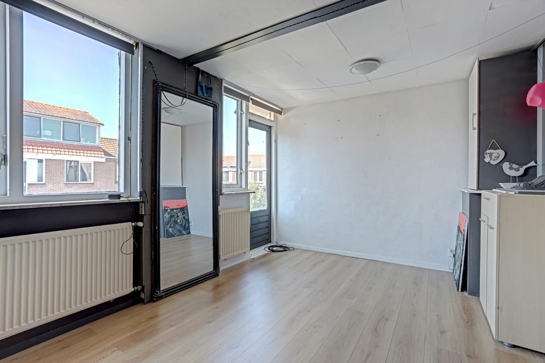 Photo 13 of Emmastraat 26