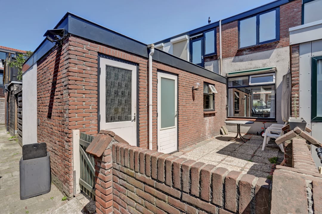 Photo 17 of Emmastraat 26