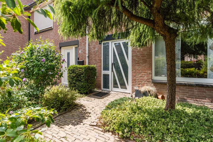 Tussenwoning te koop: Middelberg 33, Veldhoven