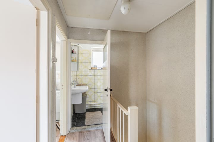 Tussenwoning te koop: Elisabet van Egmontstraat 10, Naaldwijk