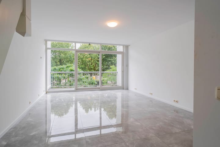 Appartement te koop: Zilverschoonplein 25, Zaandam
