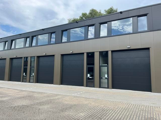 Bekijk foto 1 van Veenbes 9-A3
