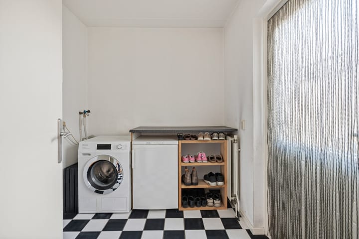 Twee-onder-één-kap te koop: Meester Beumersstraat 14, Beringe