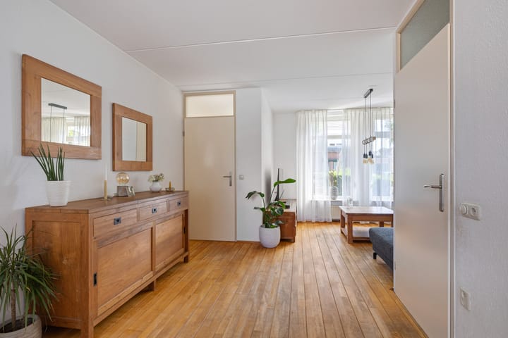 Twee-onder-één-kap te koop: Meester Beumersstraat 14, Beringe